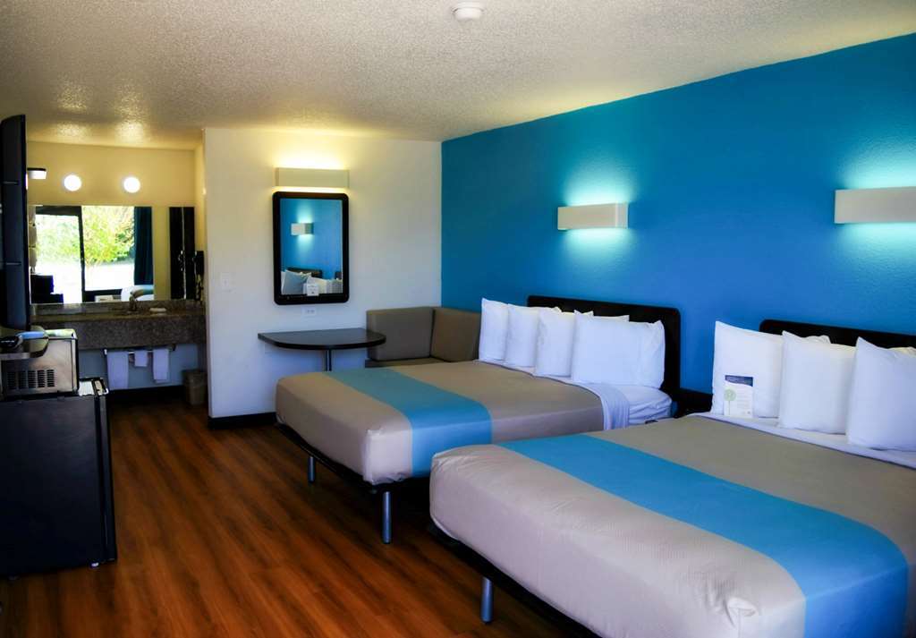 Sky Palace Inn & Suites By Jasper Beeville Pokoj fotografie